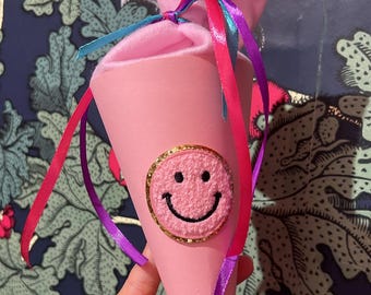 Mini cono escolar hecho a mano, regalo de regreso a clases, regalo para el primer día de clases, llena tu cono escolar, regalo para alumnos de primer grado.
