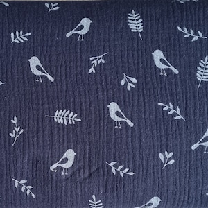 Muslin with little birds and branches