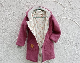 Walkmantel /Wollwalkjacke für Kinder (Foto Himbeere) ab 62-68 bis 140-146. Futter : Baumwolljersey mit Muster oder einfarbig.