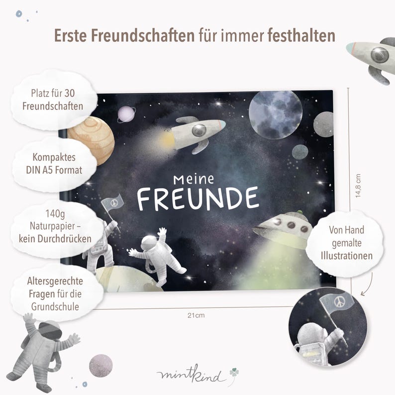 Op de afbeelding: Een kinderboek met een ruimtethema, getiteld "Meine Freunde". De omslag toont astronauten, planeten en raketten tegen een sterrenachtergrond. Het boek meet 21 cm x 14,8 cm en biedt ruimte voor 30 vriendschappen.