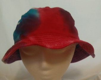 TIE DYE HAT cotton bucket hat in red, blue and purple