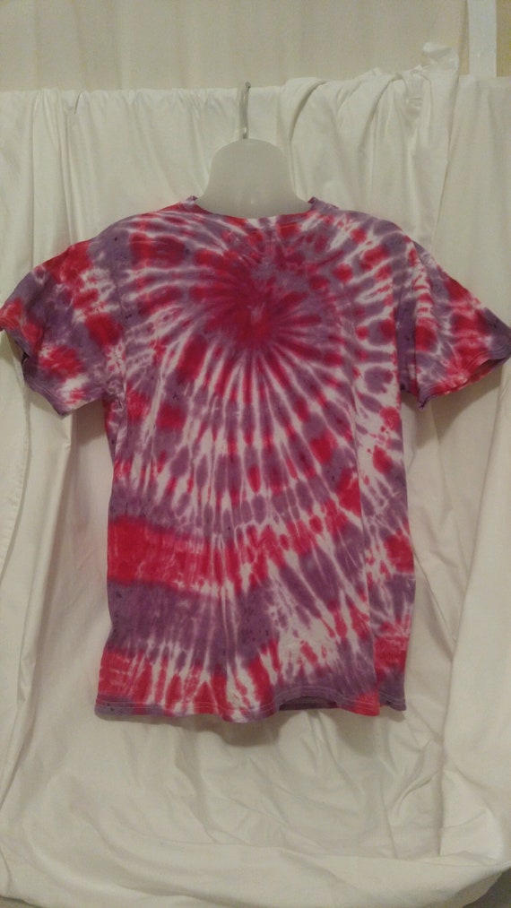 red shirt tie dye