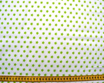 Baumwollstoff, Sterne, weiß. apfelgrüne Sternchen, 0,5 Meter