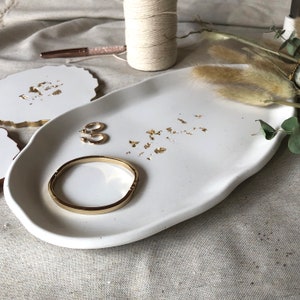 Decorative tray made of concrete, gray, white, ring bowl, jewelry plate, decorative bowl, decorative plate, concrete bowl with gold leaf, gift for women and women