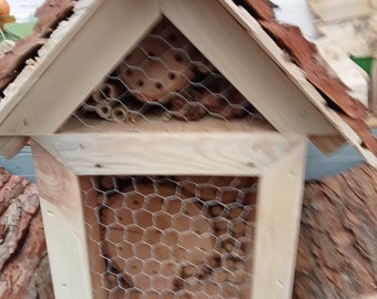 Larch insect hotel