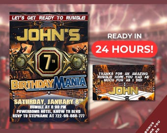 Pode incluir: Um convite de aniversário com tema de luta livre para um 7º aniversário. O convite apresenta um ringue de luta livre, um cinturão de campeonato e o texto "John's Birthday Mania". O convite também inclui a data, a hora e o local da festa.