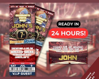Pode incluir: Um convite de aniversário imprimível com tema de luta livre com um esquema de cores vermelho, branco e dourado. O convite apresenta um ringue de luta livre, um cinturão de campeonato e o texto "John's 7th Birthday Mania".
