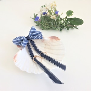 Porte alliances Hommes chics bord de mer coquille, mariage champêtre, mariage bord de mer, mariage gays
