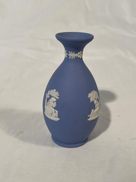 ウェッジウッド ブルー ジャスパーウェア 花瓶 - Etsy 日本