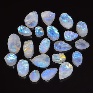 Natural Rainbow Moonstone Gemstone Blue Flashy Fire, Moonstone Druzy, Moonstone raw, Mix shape, Healing Crystal, Rainbow Moonstone Rough