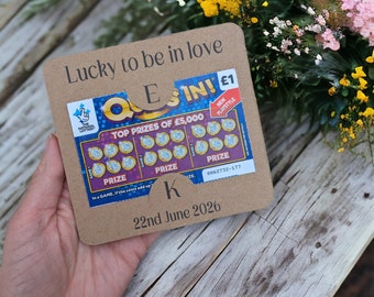Personalised Wedding Favour Scratch Card Holders Initial Scratch Card Wedding Favours for Guests Unqiue Wedding Table Favours For Men