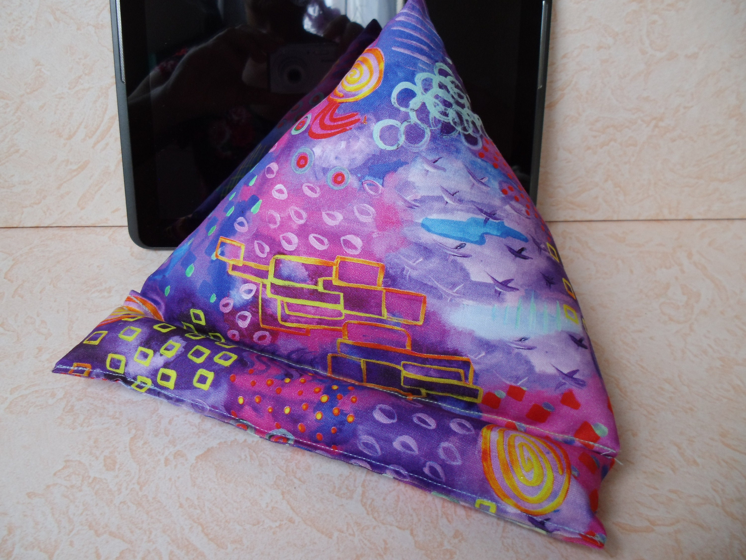 Tablet cushion, tablet support, tablet holder, tablet stand, tablet cushion in batik look