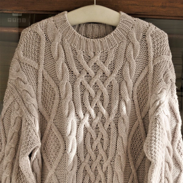 Ręcznie dziany beżowy pulower o grubym splocie / Sweter rybaka / Damski pulower z wełny merino