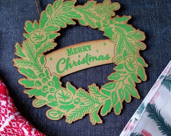 Screen Printed Foliage Wooden Christmas Wreath, Merry Christmas Festive Decoration, Stylish Seasonal Ornament