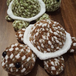 Crochet guide turtle
