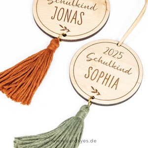 Écolier 2025, pendentif cône d'école porte-nom, pendentif en bois personnalisé