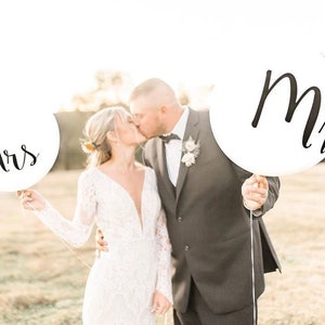 Mr and Mrs Balloons 36-inch big size | Wedding Engagement Venue Decor |  Wedding Photo Props - Engagement Photo Balloons |