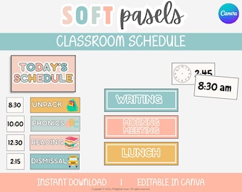 Può includere: Un modello di programma per la classe con uno schema di colori pastello. Il modello include un titolo "TODAY'S SCHEDULE" e un elenco di attività con orari: 8:30 UNPACK, 10:00 PHONICS, 12:30 READING, 2:15 DISMISSAL. Il modello include anche un orologio e una carta separata con l'ora "8:30 am". Il testo "INSTANT DOWNLOAD | EDITABLE IN CANVA" si trova nella parte inferiore del modello.