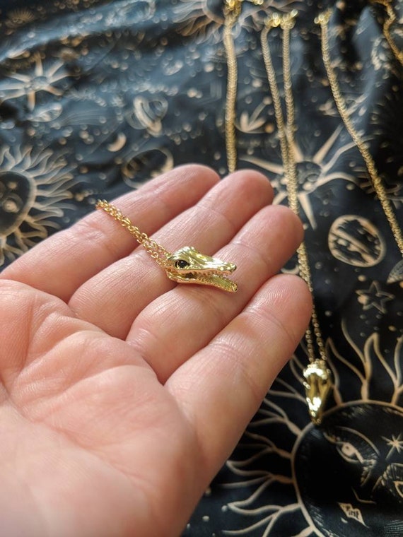 Crocodile Alligator Spirit Animal Totem Necklace. 18k Gold - Etsy Sweden Crocodile Alligator Spirit Animal Totem Necklace. 18k Gold - Etsy Sweden