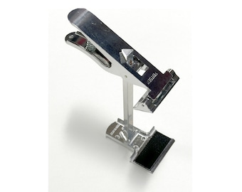 CL5 Cloth Sample Clamp - Versatile adjustable tool designed for various sewing and pattern-making tasks.