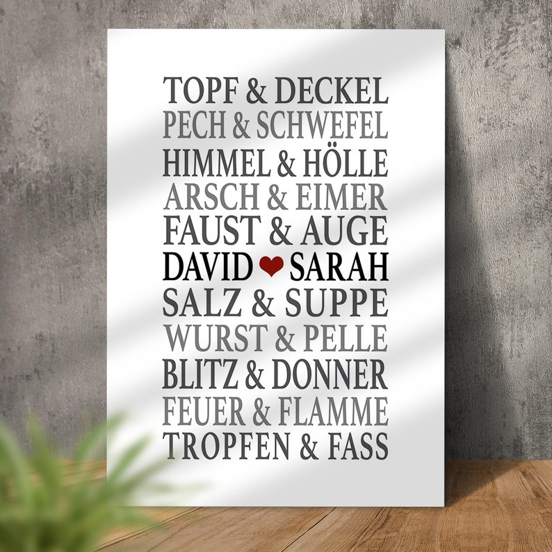 Partnerposter Poster Traumpaar Lustig mit Namen personalisiert Geschenk Partner Mann Ehemann witzige Geschenke Verlobung Hochzeit Jahrestag Valentinstag Freund Freundin Partnerin Ehefrau Geschenkidee Liebesposter Paare Hochzeitsgeschenk Geburtstag