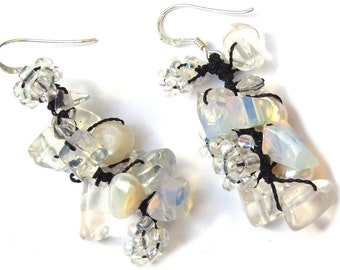 Boucles d'oreilles argent 925 longues 14x pierre de lune 4x perles fleurs bleutées MermaidCollection