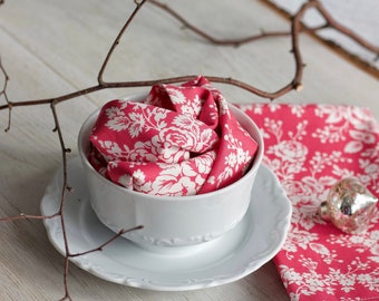 TWO CLOTH NAPKINS FLOWERS