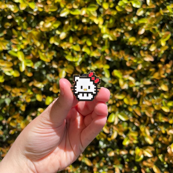 Kawaii Super Mario Pin, Cat