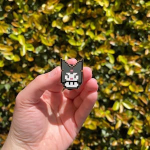 Kawaii Super Mario Pin, Black