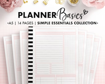 Può includere: Un set di pagine di pianificatore con una rilegatura a strisce bianche e nere. Le pagine sono divise in sezioni con aree a righe, grigliate e di lista di controllo. Le pagine sono etichettate "Planner Basics" e "A5 | 14 Pages | Simple Essentials Collection."