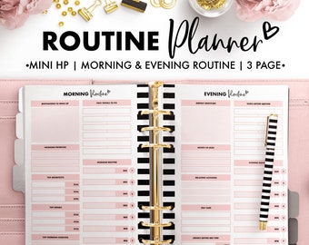 Puede incluir: Una agenda rayada en blanco y negro con anillos dorados. La agenda tiene una cubierta rosa y las palabras "ROUTINE Planner" están impresas en la portada. La agenda está abierta en dos páginas, una etiquetada como "MORNING Routine" y la otra como "EVENING Routine".