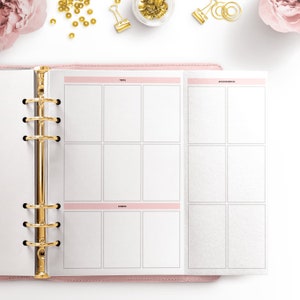 Op de afbeelding: Een roze planner met gouden ringen en een witte pagina die is verdeeld in secties met de labels "Tops", "Schoenen" en "Accessoires".