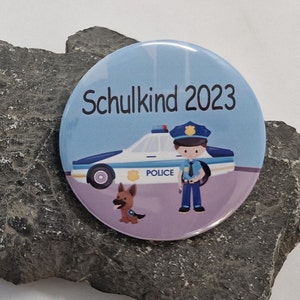 Button police with police car with school child 2024 boys as a gift for starting school, 59 mm large