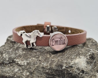 Lederarmband  Armband mit silbernem Pferd und Name personalisiert in rosa ( Farbauswahl )