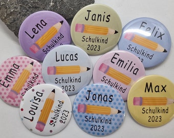 Button Schulkind 2024 mit Name personalisiert Farben zur Auswahl, 59mm groß