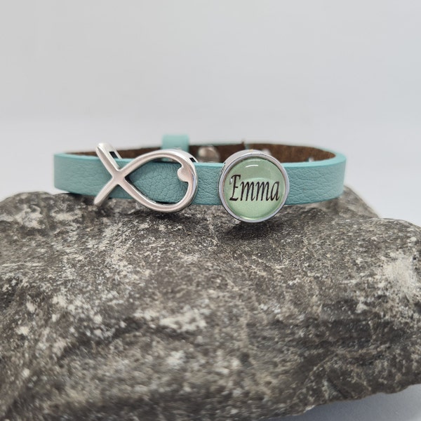 Leather bracelet with a silver fish in turquoise personalized with your name or your text (color selection) communion / school enrollment