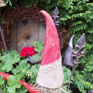 Handmade ceramic insect hotel/bed plug