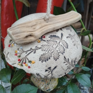 Handmade ceramic feeding roof