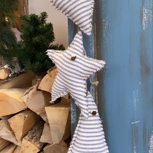 Primitive Christmas Vintage Wood Spool Christmas Tree Homespun Fabric Berries Primitive Christmas Vintage Wood Spool Christmas Tree Homespun Fabric Berries