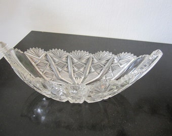 richly decorated glasbowl