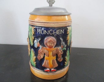 antiker bayrischer Bierkrug, Beerstein, Zinn Deckel, München, vintage ,Relief, Mönch, Ritter