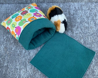 Cuddly sack incl. pee pad guinea pig -apple/petrol-