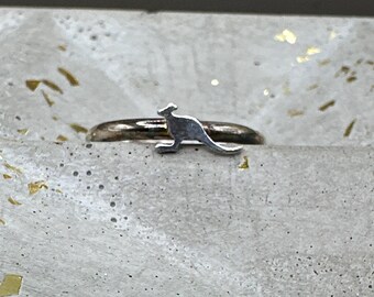 teeny kangaroo ring