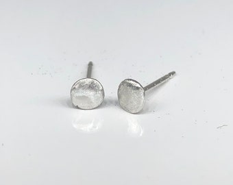silver disk studs