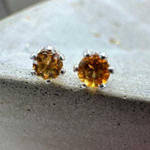 orange sapphire stud earrings - 2mm