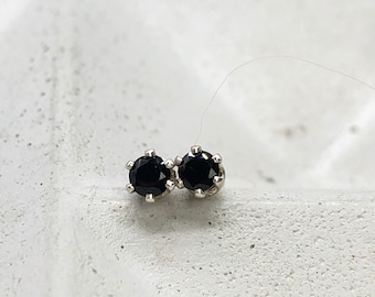 black spinel stud earrings - 3mm