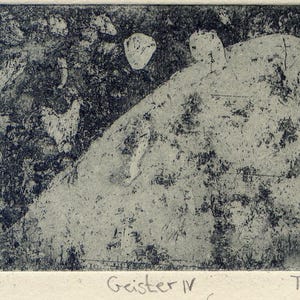 Könnte beinhalten: Ein Schwarz-Weiß-Abstrakt-Druck mit einer strukturierten Oberfläche. Der Druck trägt den Titel "Geister IV" und ist mit 6/48 nummeriert. Der Druck ist mit "TS'13" datiert.