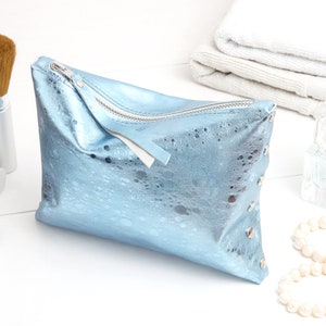 Cosmetic bag Light Blue metallic image 1