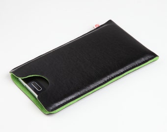 Leather Smartphone Case "Black-Green"