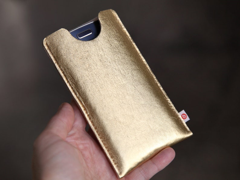 Leather Smartphone Case Gold image 2